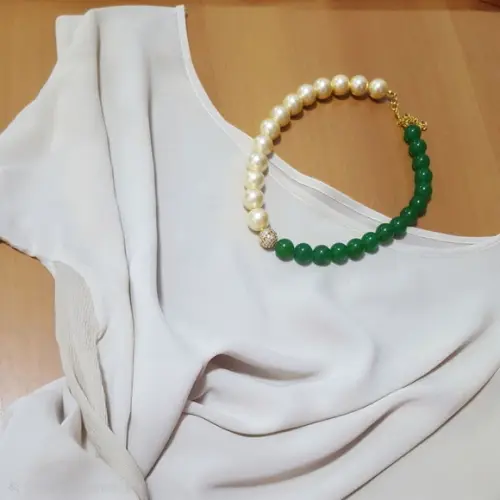 Colar de Pérolas Champagne e Pedras Naturais Jade Verde