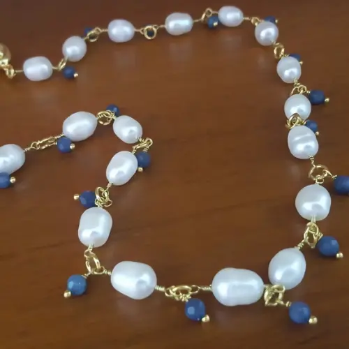 Colar de Pérolas de Água Doce com Safira Azul