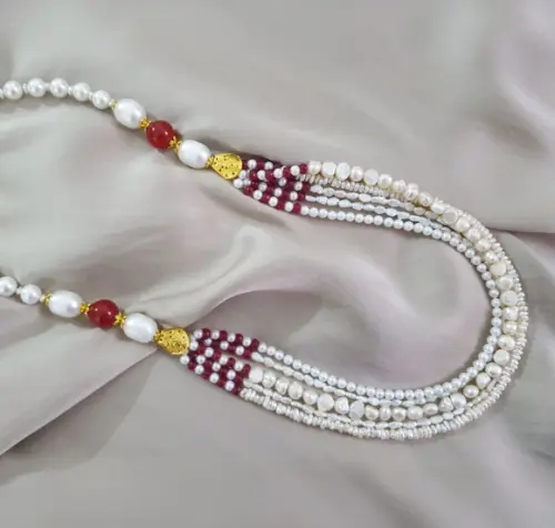 Colar de Pérolas de Água Doce com Cristal Rubi