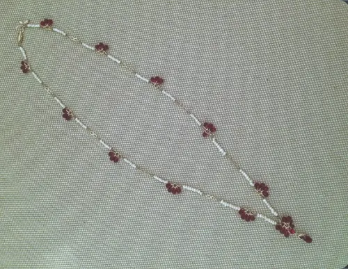 Colar de Pérolas e Cristais Checos