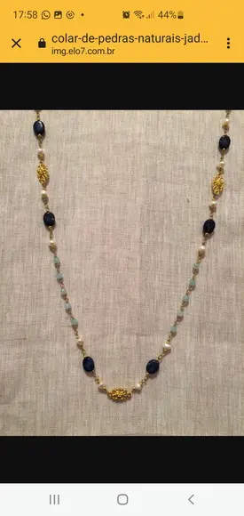 Colar de Pérolas Naturais e Pedras Jade