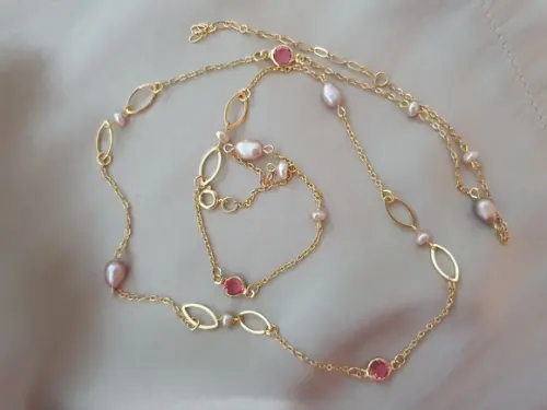 Colar de Pérolas Rose e Cristal Rubi