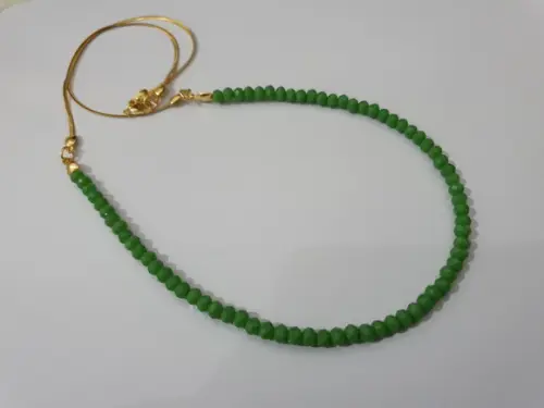 Colar Dourado Banhado com Cristal Verde Esmeralda