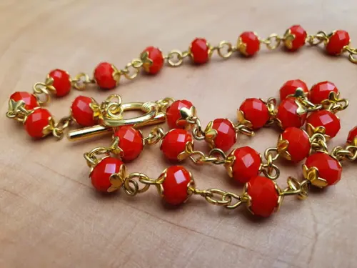 Colar Dourado com Cristais Laranja