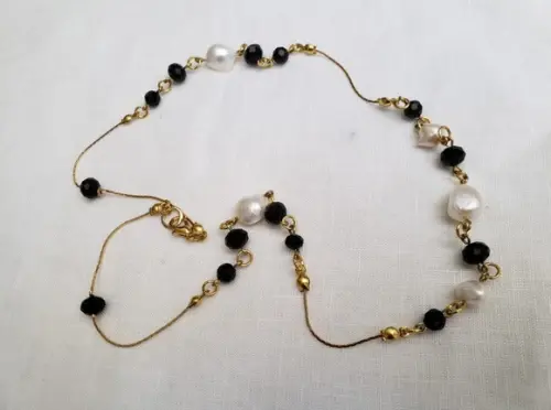 Colar Dourado com Cristal e Pérolas Naturais