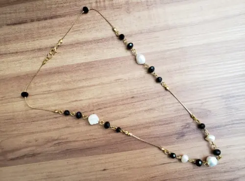 Colar Dourado com Cristal e Pérolas Naturais