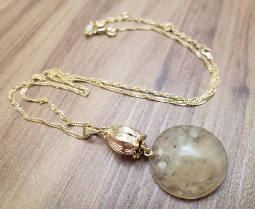 Colar Dourado com Cristal Rutilado