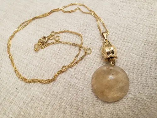 Colar Dourado com Cristal Rutilado
