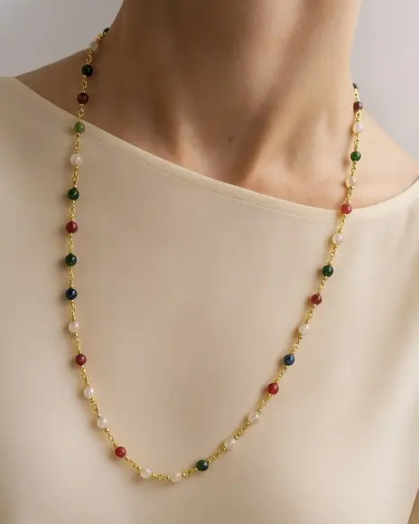 Colar Dourado com Pedras Naturais