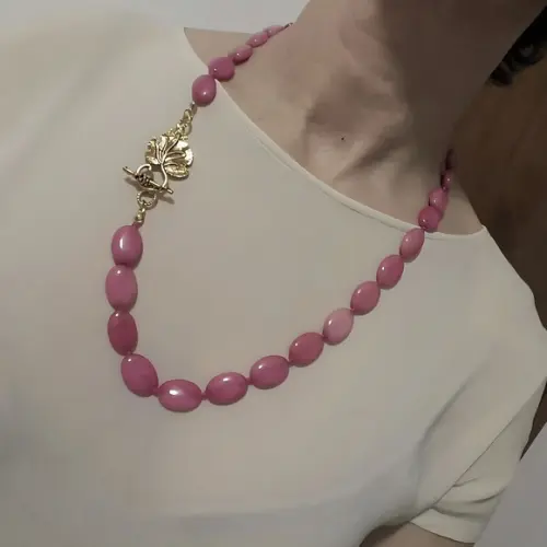 Colar Dourado de Pedra Natural Jade Rose