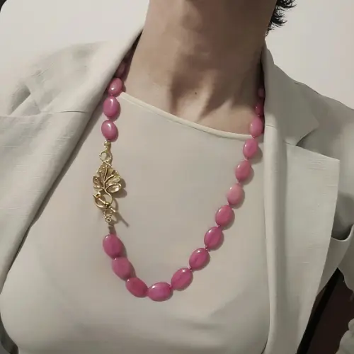 Colar Dourado de Pedra Natural Jade Rose