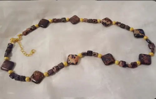 Colar Dourado de Pedras Naturais Jasper Imperador Roxo