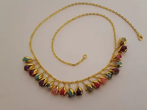 Colar Dourado e Pedras Naturais Coloridas