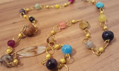 Colar Dourado Multicolorido IV