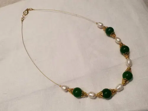 Colar Jade Verde e Pérolas Naturais