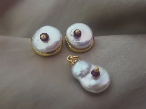 Conjunto Banhado com Pérola Natural e Pedra Jade Rubi