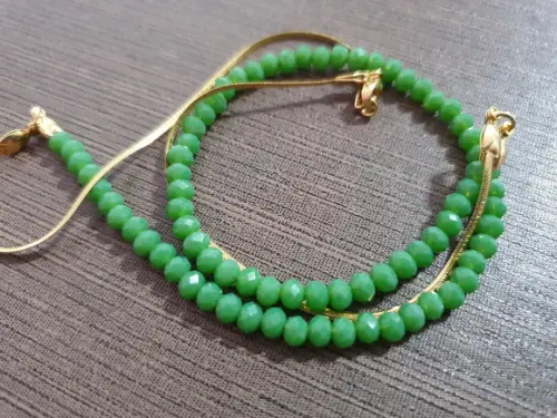 Conjunto de Colar e Brinco com Cristal Verde Esmeralda