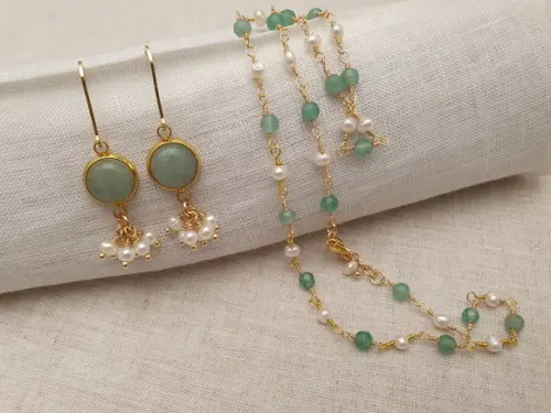 Conjunto De Colar E Brinco De Pedras E Pérolas Naturais