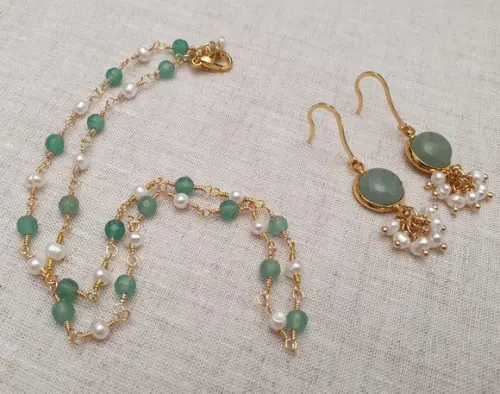 Conjunto De Colar E Brinco De Pedras E Pérolas Naturais
