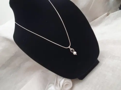 Conjunto de Colar e Brincos de Cristal Ônix e Pérola Natura