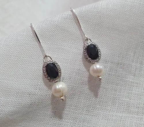 Conjunto de Colar e Brincos de Cristal Ônix e Pérola Natura