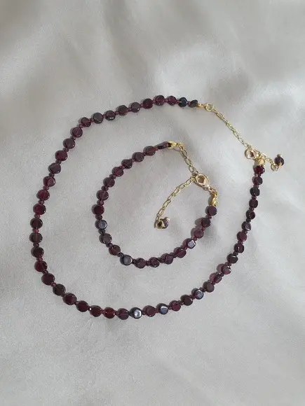 Conjunto de Colar e Pulseira de Pedras Naturais Granada