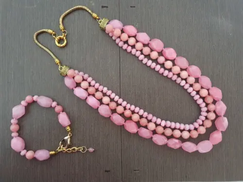 Conjunto de Colar e Pulseira de Pedras Naturais Jade