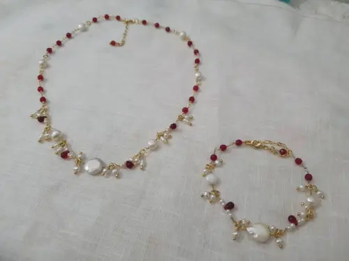 Conjunto de Colar e Pulseira de Pérola Barroca e Jade Rubi