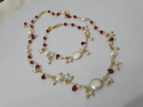 Conjunto de Colar e Pulseira de Pérola Barroca e Jade Rubi