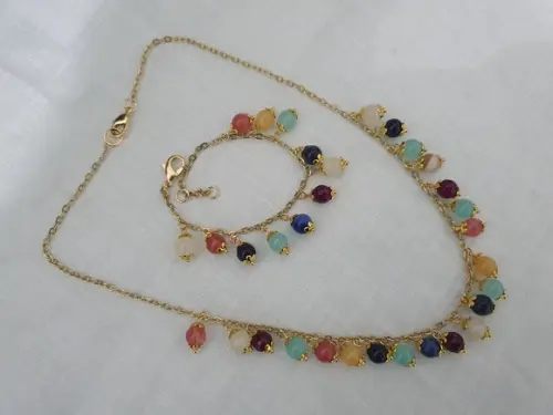 Conjunto de Colar e Pulseira e Pedras Naturais Coloridas