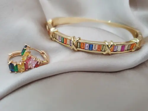 Conjunto De Pulseira E Brincos Com Cristais Coloridos