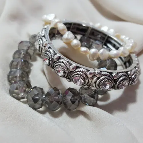 Conjunto de Pulseiras com Cristais e Pérolas