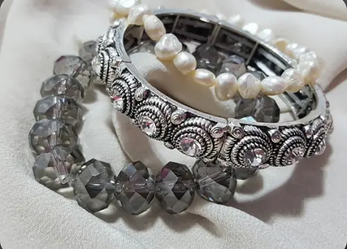 Conjunto de Pulseiras com Cristais e Pérolas