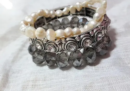 Conjunto de Pulseiras com Cristais e Pérolas