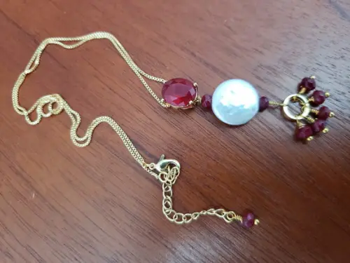 Corrente Banhada com Cristal Rubilita e Pérola Natural