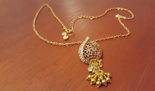 Corrente Banhada Dourada Com Pingente De Cristal