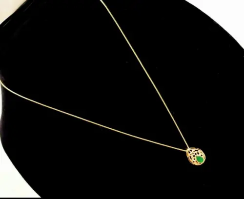 Corrente Banhada Dourada Com Pingente De Cristal Verde