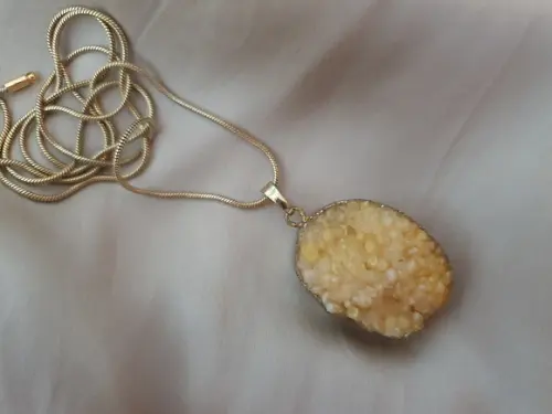 Corrente Com Drusa Natural Amarela