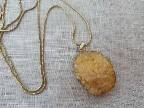 Corrente Com Drusa Natural Amarela