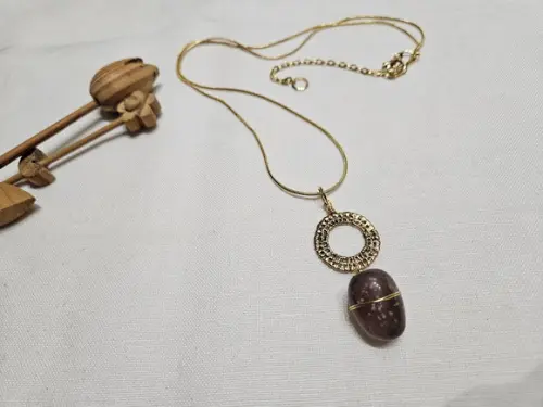 Corrente com Pedra Ágata Lapidada