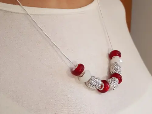 Corrente de Prata com Charms Vermelha - Semijoia