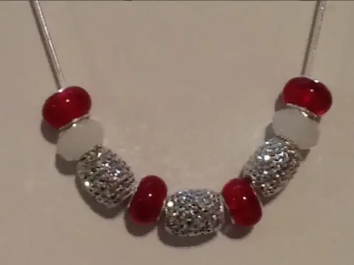 Corrente de Prata com Charms Vermelha - Semijoia