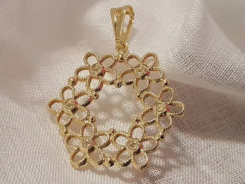 Pingente Banhado Dourado com Mini Zircônias
