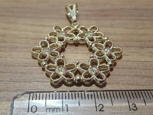 Pingente Banhado Dourado com Mini Zircônias