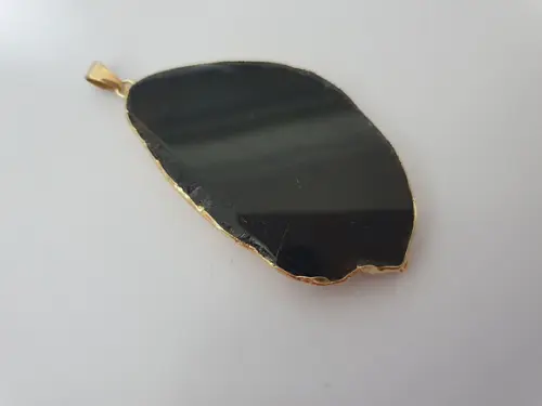 Pingente Dourado com Pedra Natural Ônix