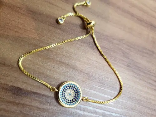 Pulseira Banhada com Mandala de Cristais