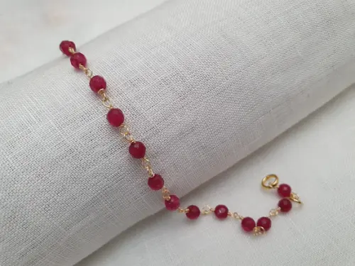 Pulseira Banhada com Pedras Naturais Jade Rubi
