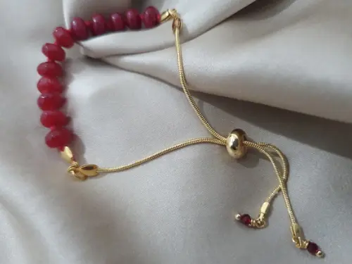 Pulseira Banhada com Pedras Naturais Jade Rubi