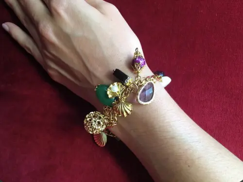 Pulseira Banhada com Pingentes de Pedras Naturais - Semijoia