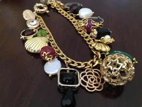 Pulseira Banhada com Pingentes de Pedras Naturais - Semijoia